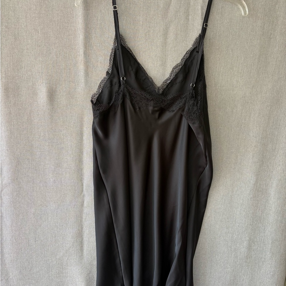 Victoria's Secret Black Lace-Trim Slip chemise large - Picture 4 of 8